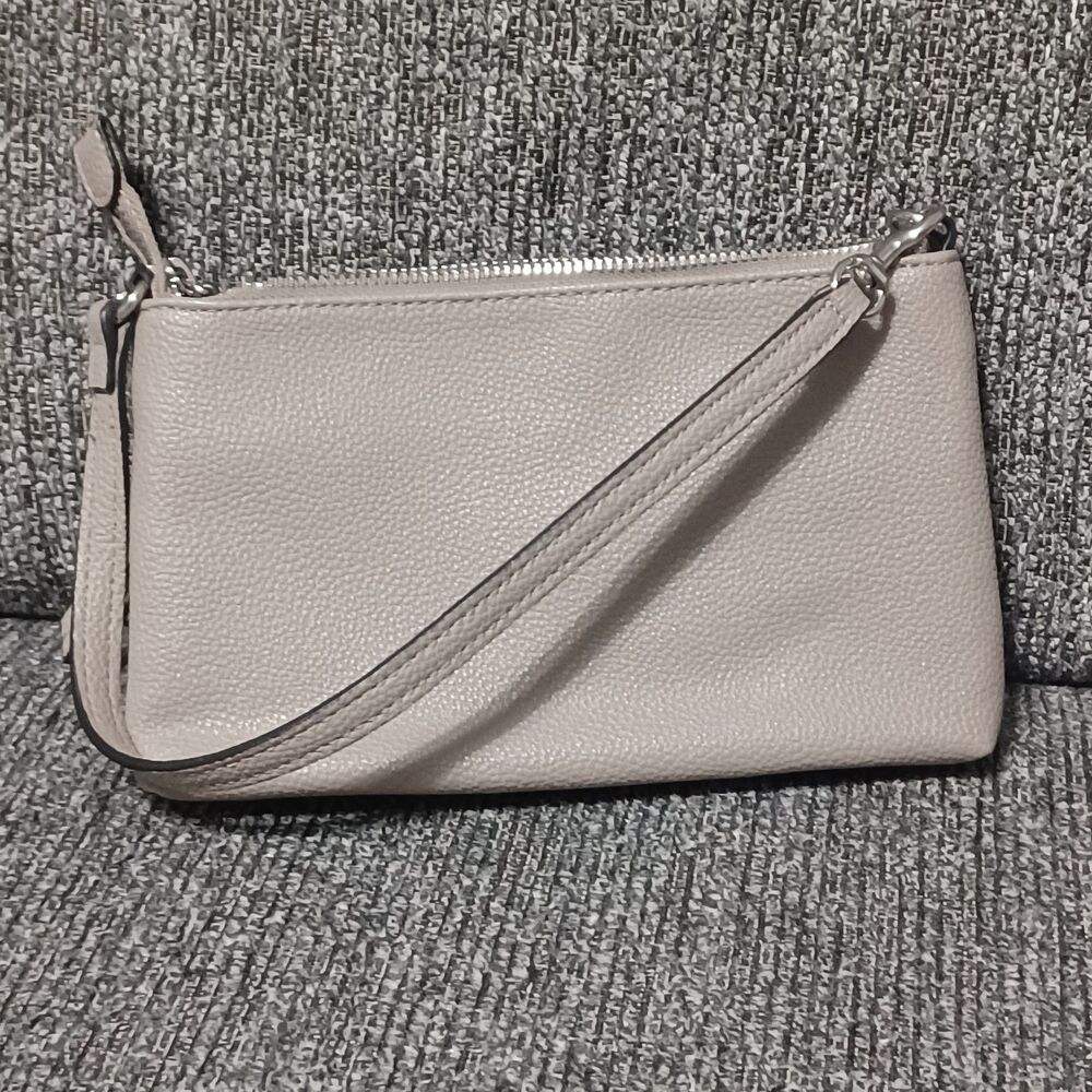 DANA BUCHMAN Light Gray Wristlet - Picture 2 of 5